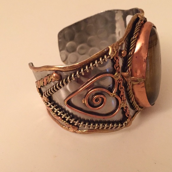 Metal Cuff Bracelet With a Natural Stone - Picture 3 of 3
